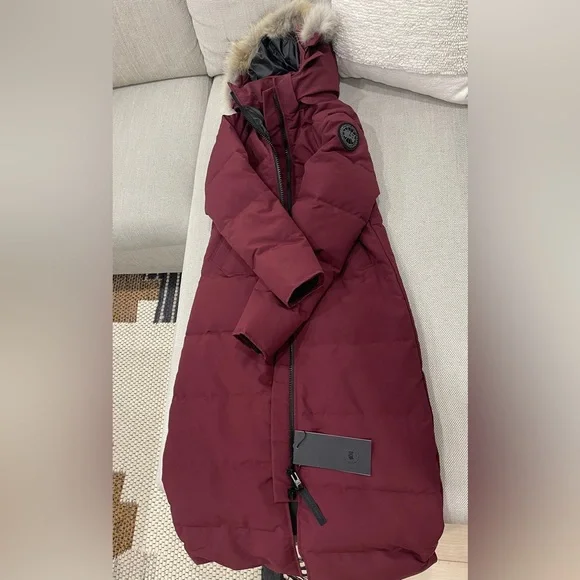 Canada Goose Mystique Parka with Natural fur size XS